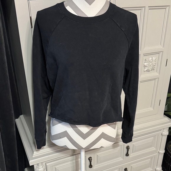 JoyLab Tops - Distressed Black Crop Sweatshirt by JoyLab Size Small